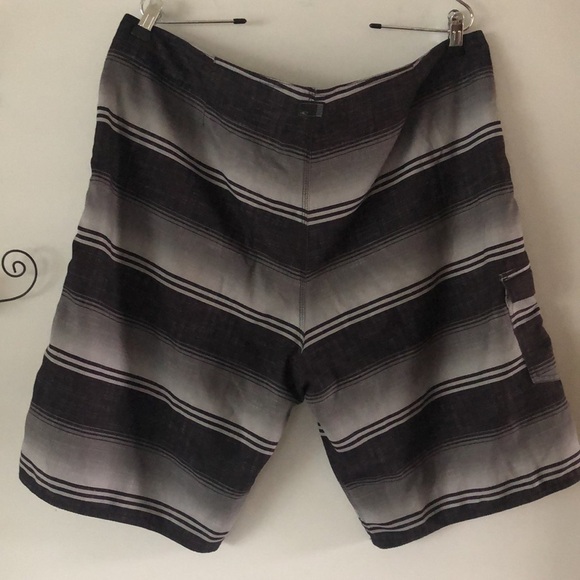 O’Neill Men’s Board Shorts Size 40 Swim Trunks Gray Black Stripes Pocket Beach - Picture 7 of 15